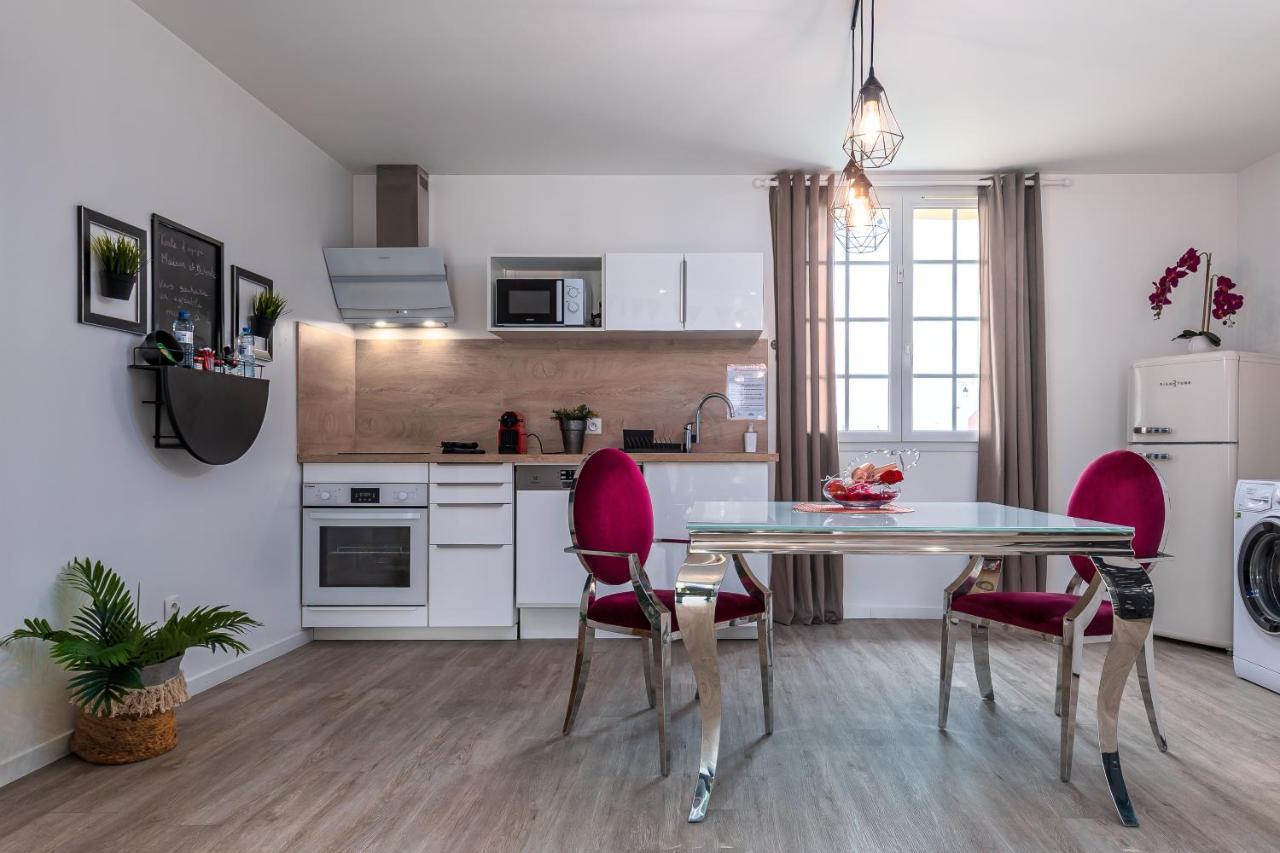 Suite L'Echappee - Maison Romantique - Spa & Sauna Privatif- Pole Dance - Lit Rond Avec Miroir Au Plafond Pezarches Exterior foto